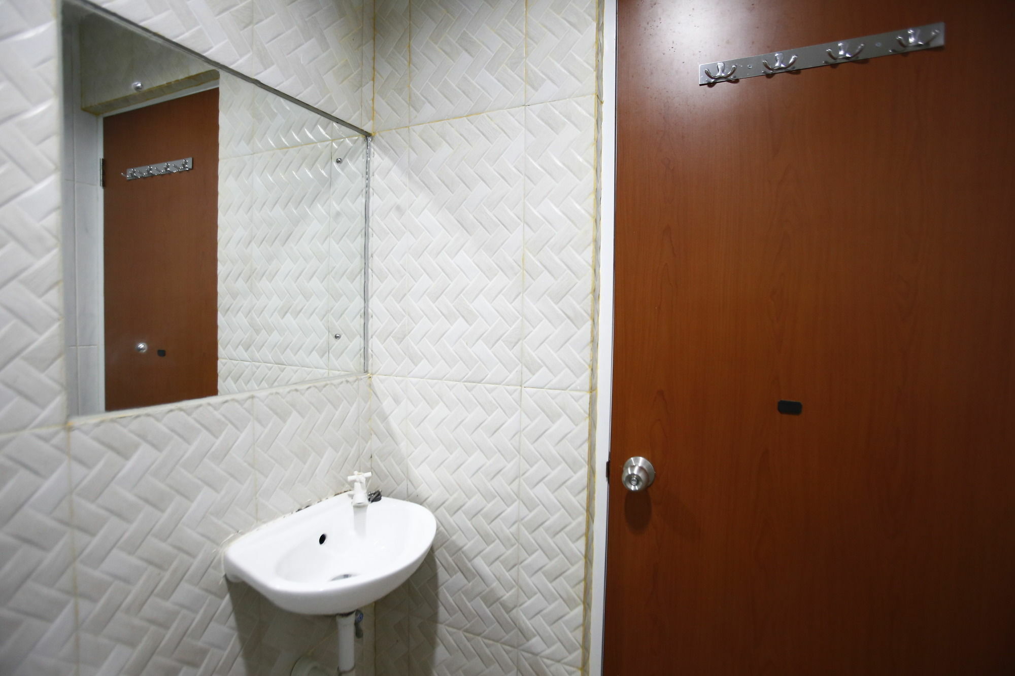 Hotel Reddoorz Near Cilandak Town Square à Jakarta Extérieur photo